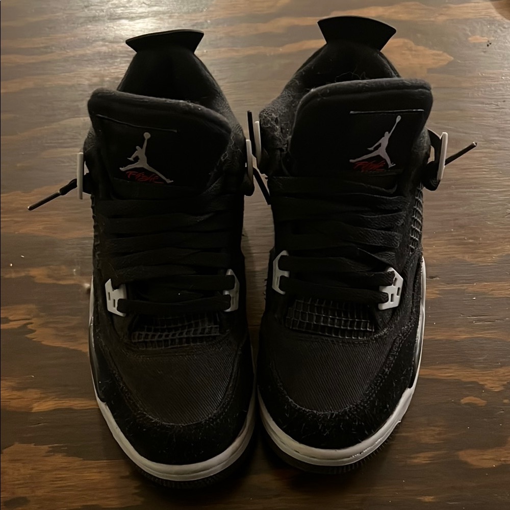 Jordan Black Sneakers Iconic Design